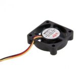Untitled document Fan 40mm 3P - 63020Size: 40 (L) x 40 (W) x 10 (H) mm&nbsp;Bearing Type: Sleeve&nbsp;Rated voltage: 12VDC&nbsp;Current rating: 12:03&nbsp;Speed: 3000 RPM &plusmn; 10%