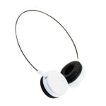 Untitled document Product description :Slim Headphones in White. The thin and stable bow to grant unique design.Specifications :3.5 mm plug
