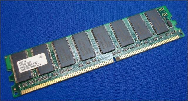 <?xml version="1.0" encoding="utf-8"?> <!DOCTYPE html PUBLIC "-//W3C//DTD XHTML 1.0 Transitional//EN" "http://www.w3.org/TR/xhtml1/DTD/xhtml1-transitional.dtd"> <html lang="en" xml_lang="en"> <head> <title>Untitled document</title> <meta http-equiv="Content-Type" content="text/html; charset=utf-8" /> </head> <body> <p>Hynix </p><p>256MB</p><p> PC3200U</p><p> 400MHz </p><p>(HYMD232646A8R-H WD)</p> </body> </html> Untitled document Hynix 256MB PC3200U 400MHz (HYMD232646A8R-H WD)