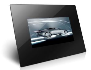 <?xml version="1.0" encoding="utf-8"?> <!DOCTYPE html PUBLIC "-//W3C//DTD XHTML 1.0 Transitional//EN" "http://www.w3.org/TR/xhtml1/DTD/xhtml1-transitional.dtd"> <html lang="en" xml_lang="en"> <head> <title>Untitled document</title> <meta http-equiv="Content-Type" content="text/html; charset=utf-8" /> </head> <body> Τεχνικές προδιαγραφές:<br /><br /> * Οθόνη: 7.0 "TFT LCD<br /> * Εμφάνιση Μέγεθος: 480 x 234 pixels<br /> * Μορφή αρχείου εικόνας: JPEG<br /> * Υποστηριζόμενοι τύποι καρτών μνήμης: SD / MMC / MS (έως 4GB) και USB<br /> * Εσωτερική μνήμη: 1MB<br /> * Slideshow με ρυθμιζόμενο διάστημα<br /> * Επιπλέον Λειτουργίες: Ρολόι