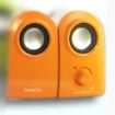 Untitled document * Elegant and modern 2.0-speaker * 100-20.000 Hz *> 90dB * Power / volume knob * Power: 3W per Speaker * 5 different colors'