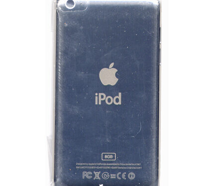 Καλλυμα Μπαταριας Για Apple iPod GEN.4 Ασημι 8G Με Πλαστικο Frame Και Κουμπι On/Off OR